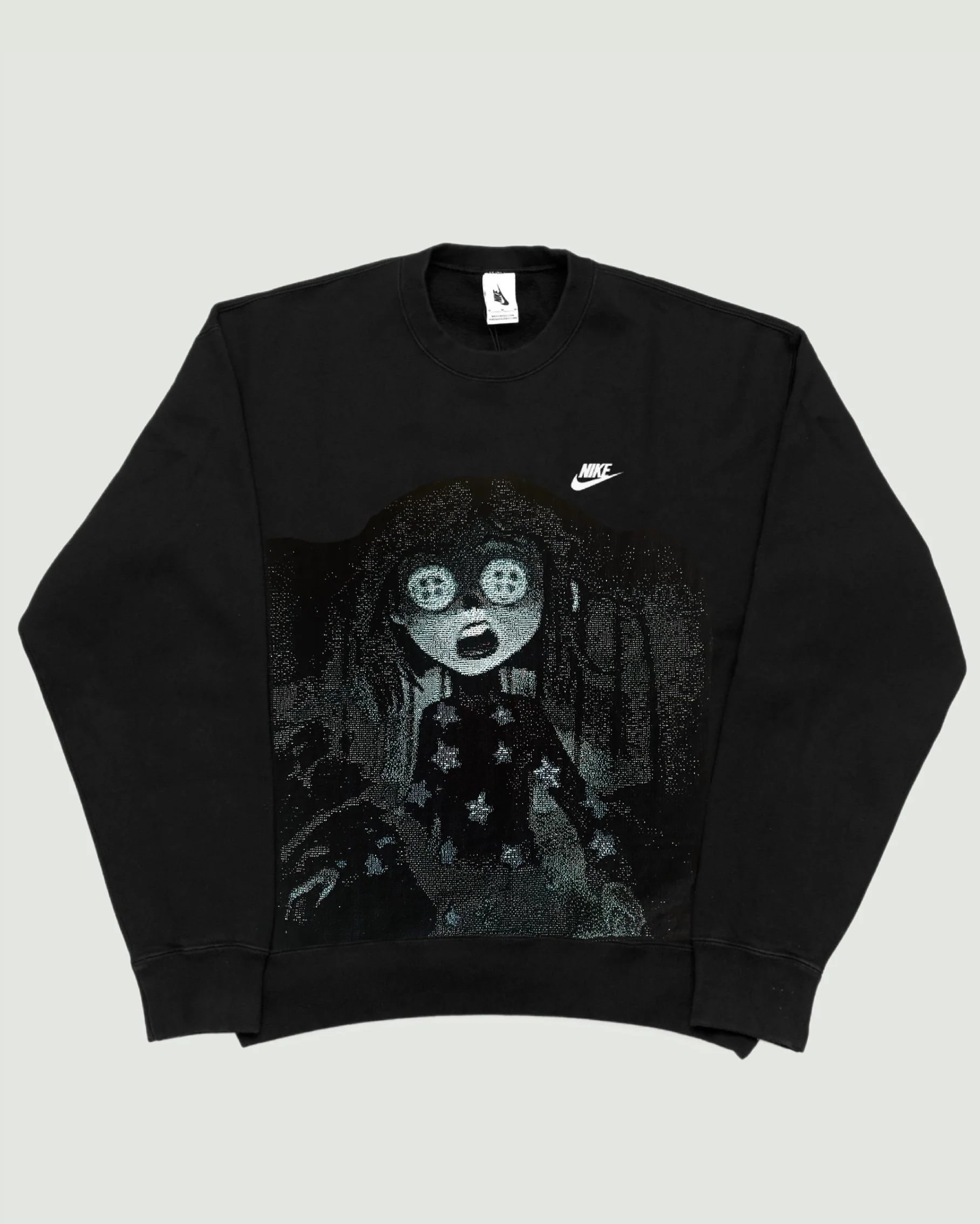 VA-AW23-707 CORALINE NIKE RETRO REWORK CREWNECK
