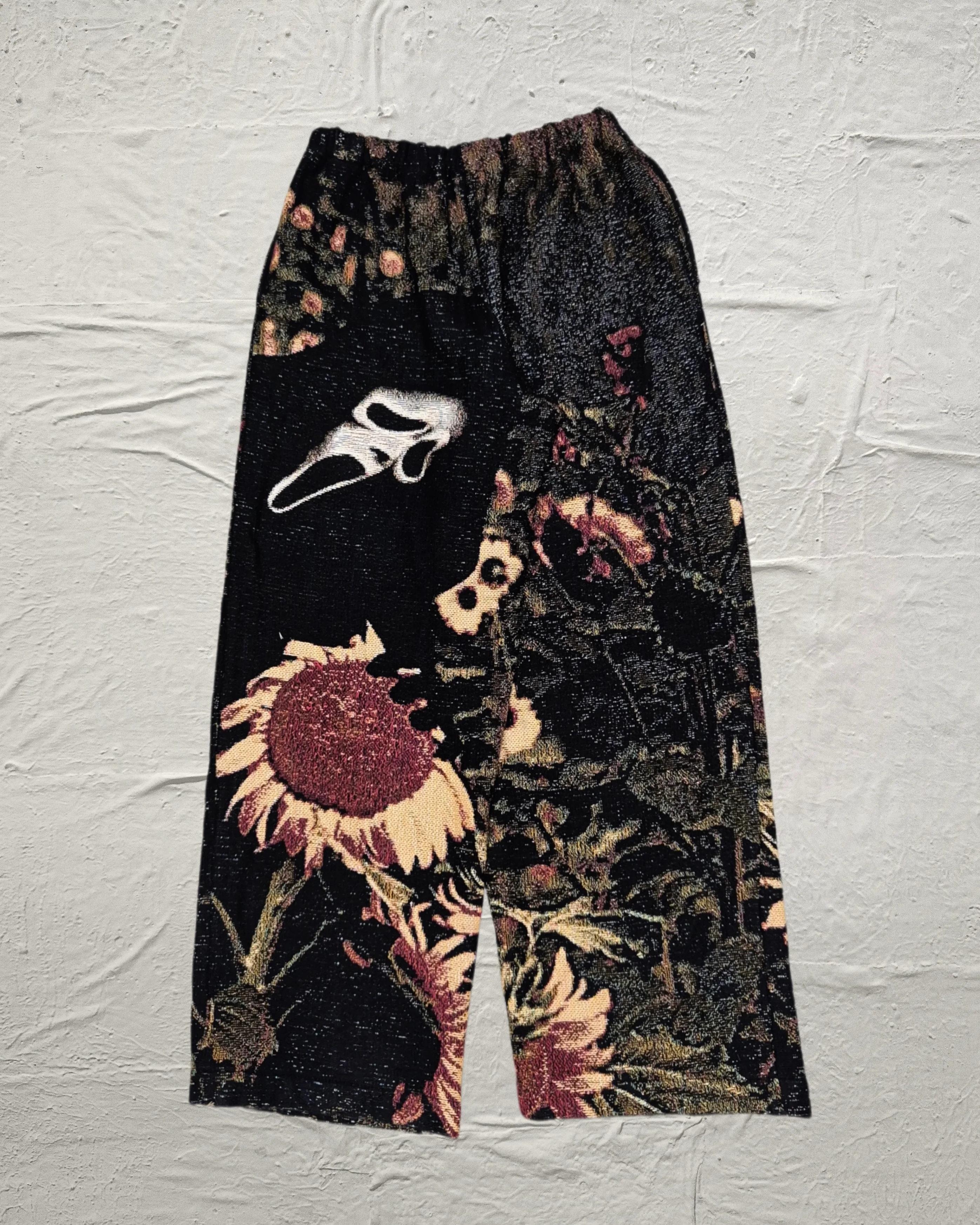 VA-FW24-852 SCREAM FLOWER FULL TAPESTRY TROUSE